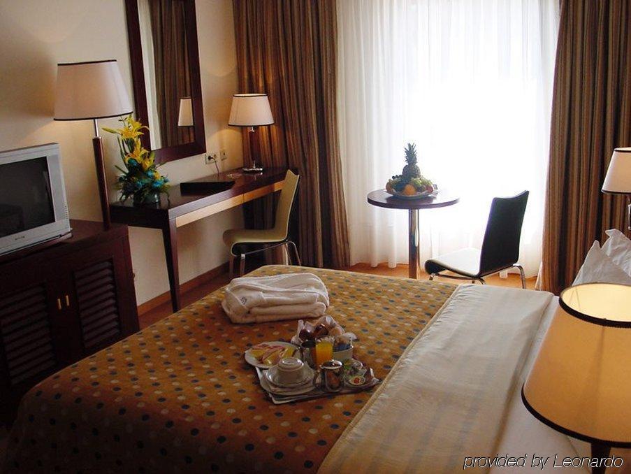 Vip Executive Santa Iria Hotel Santa Iria de Azoia Buitenkant foto