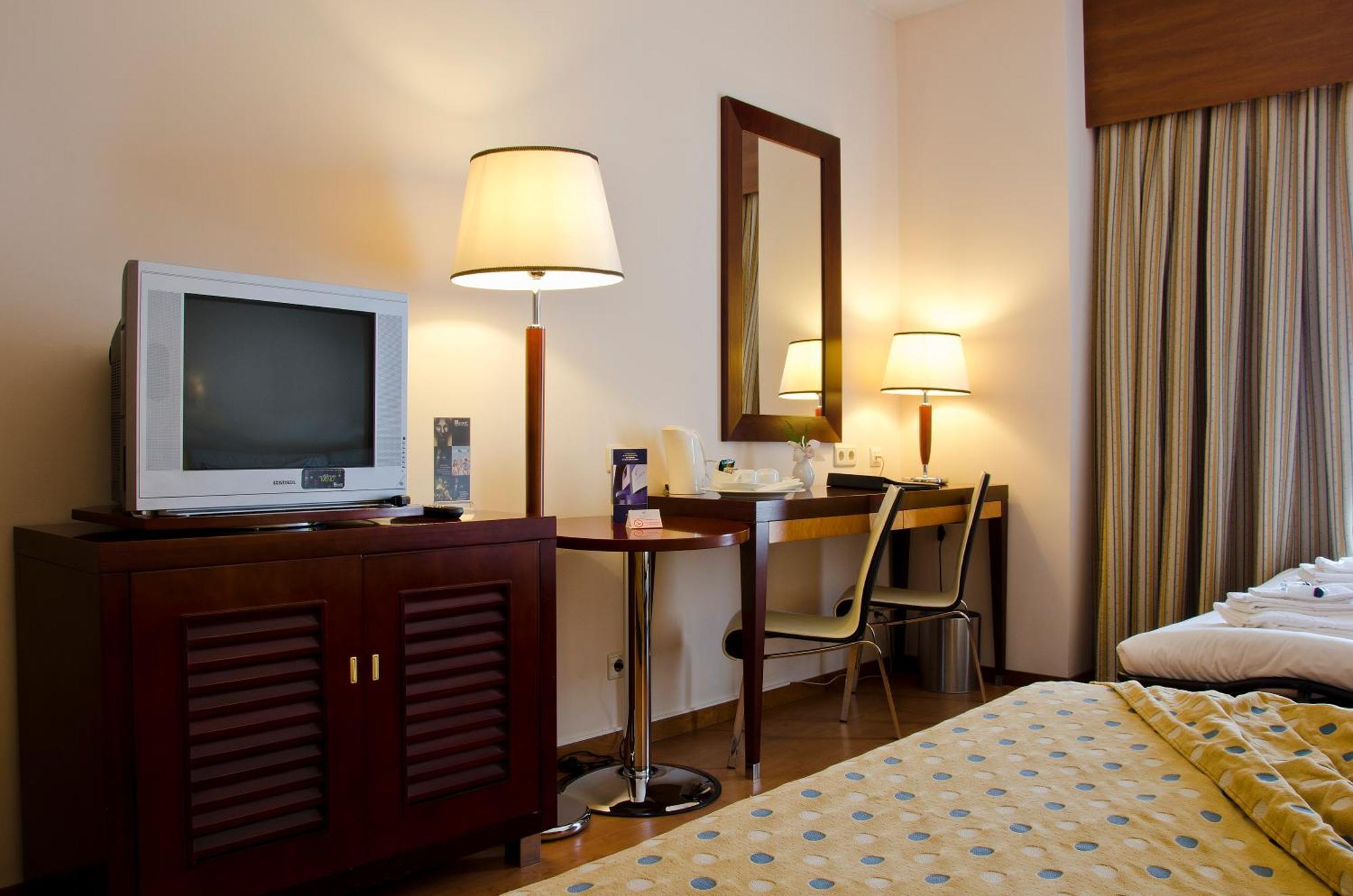 Vip Executive Santa Iria Hotel Santa Iria de Azoia Buitenkant foto