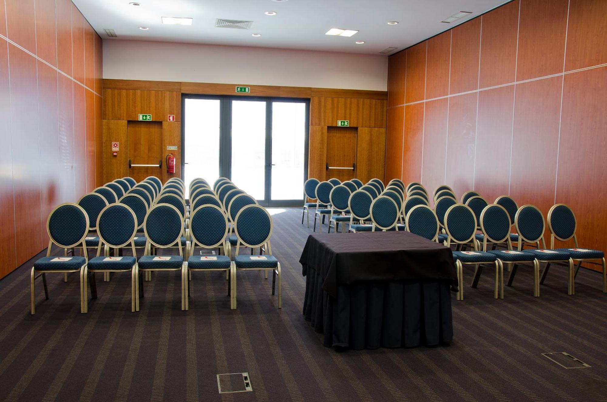 Vip Executive Santa Iria Hotel Santa Iria de Azoia Buitenkant foto